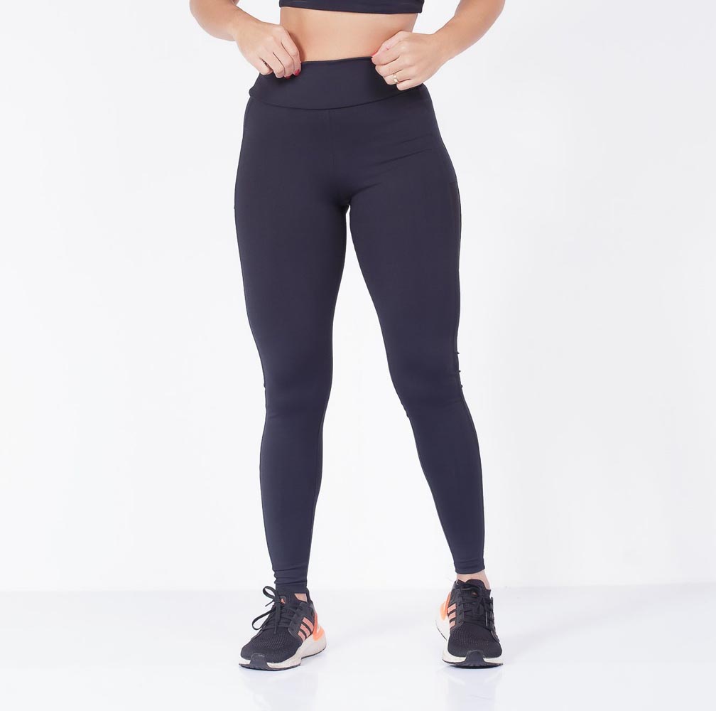 Legging preta com faixa de tule preto