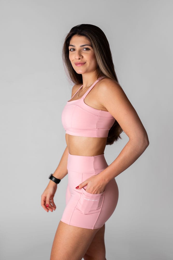 Top rosa com alça cruzada nas costas