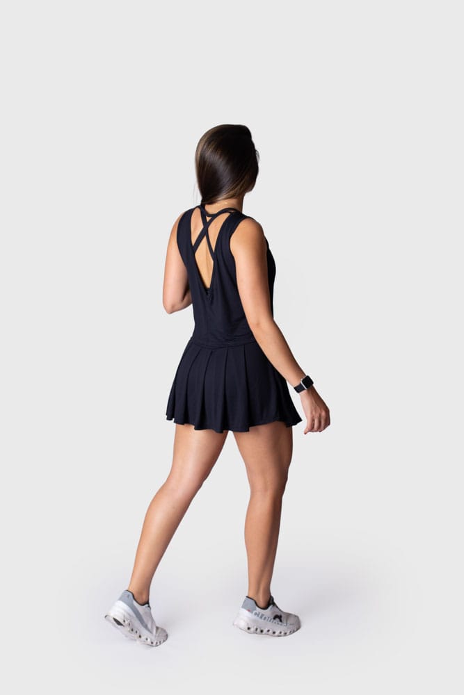 Regata cropped preto com decote nas costas