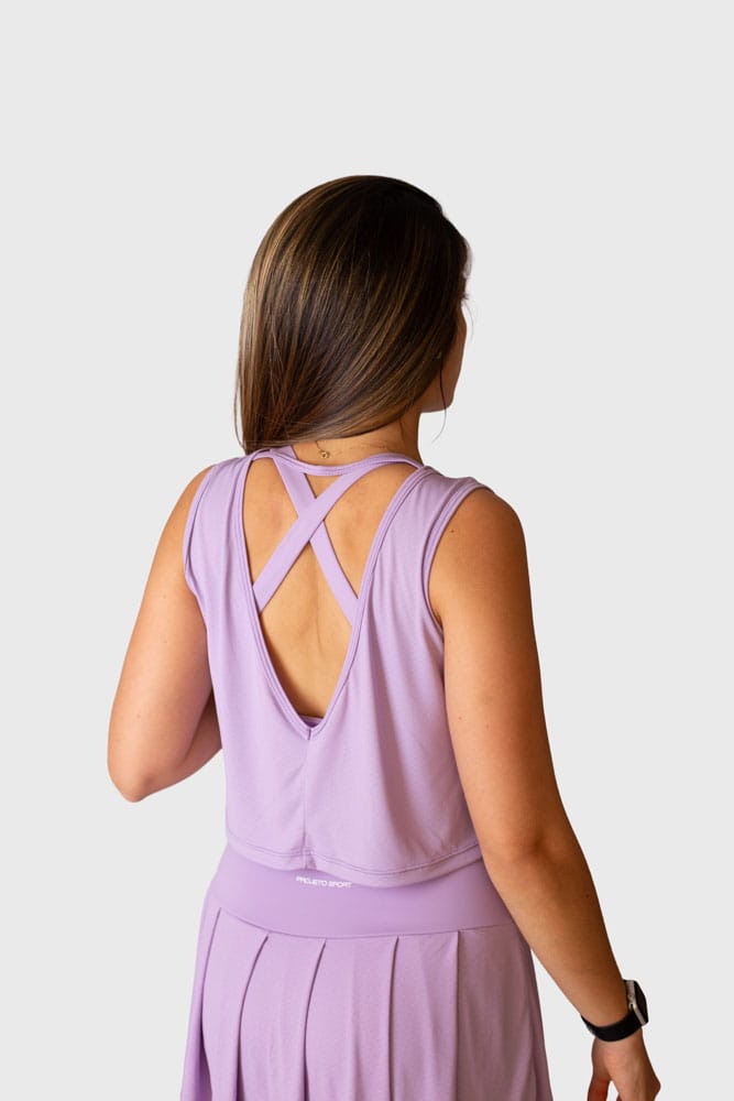 Regata cropped lilás com decote nas costas