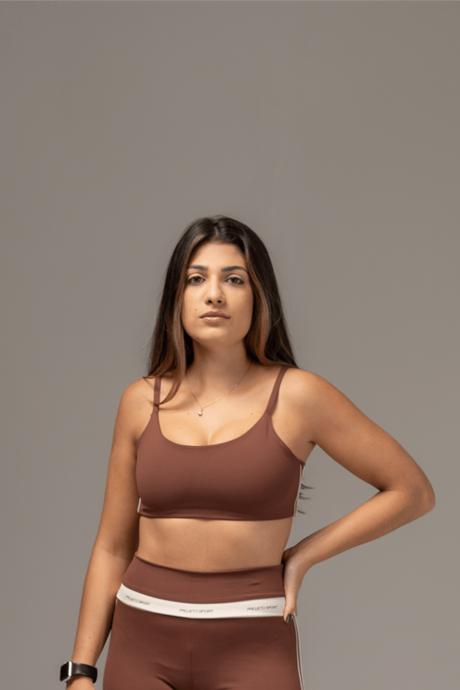 Top marrom com viés duplo off-white