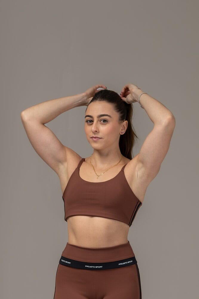 Top marrom com viés duplo preto