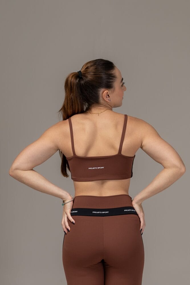 Top marrom com viés duplo preto