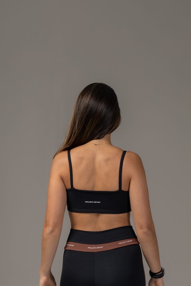 Top preto com viés duplo marrom