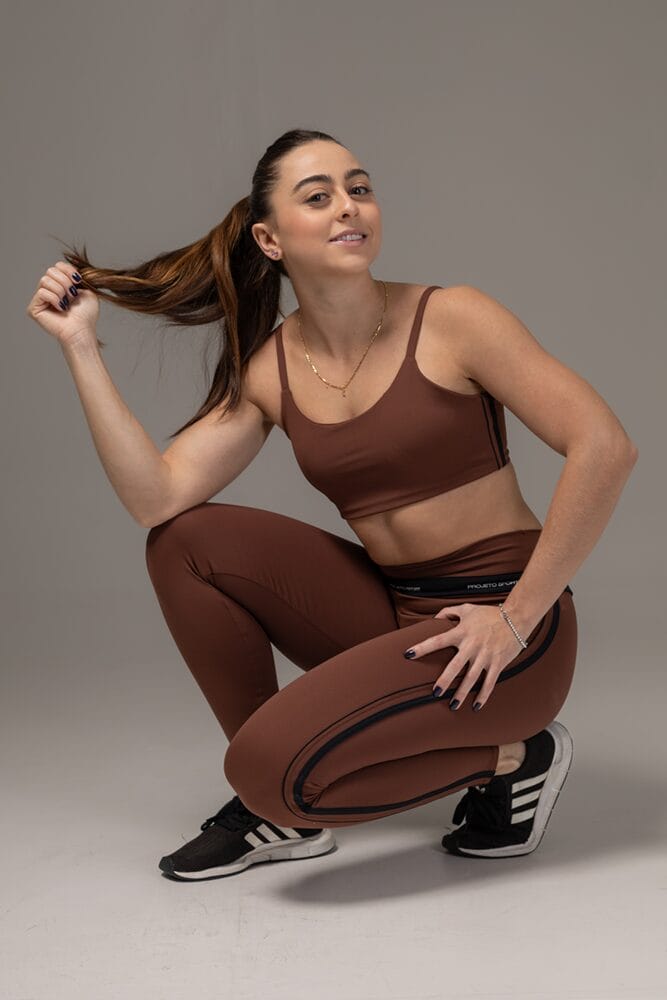 Top marrom com viés duplo preto