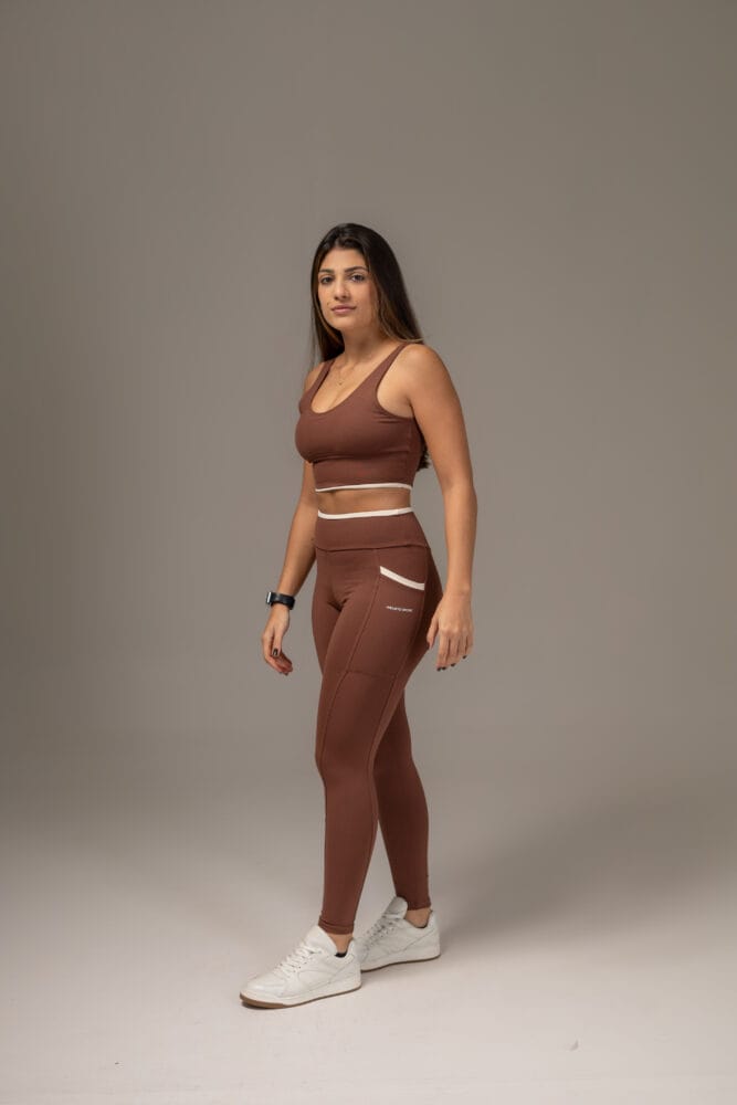 Legging marrom com viés e bolso off-white