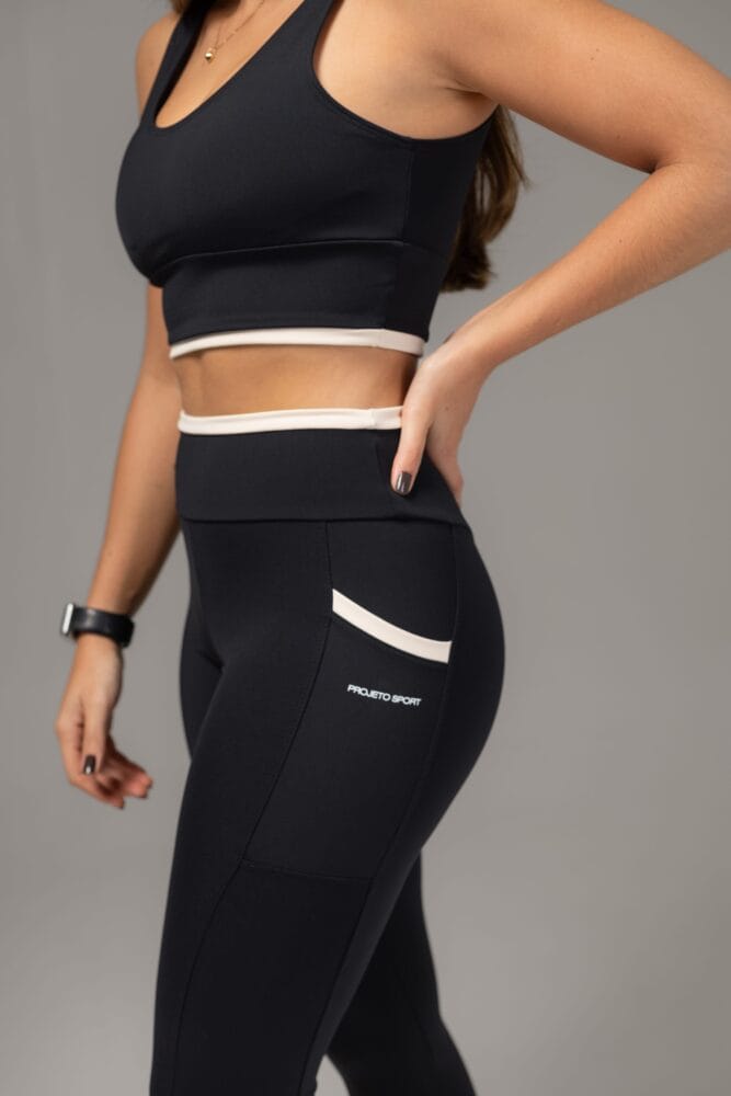 Legging preto com viés e bolso off-white