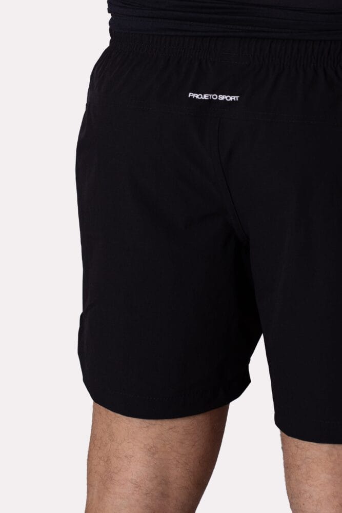 Short masculino preto de barra arredondada