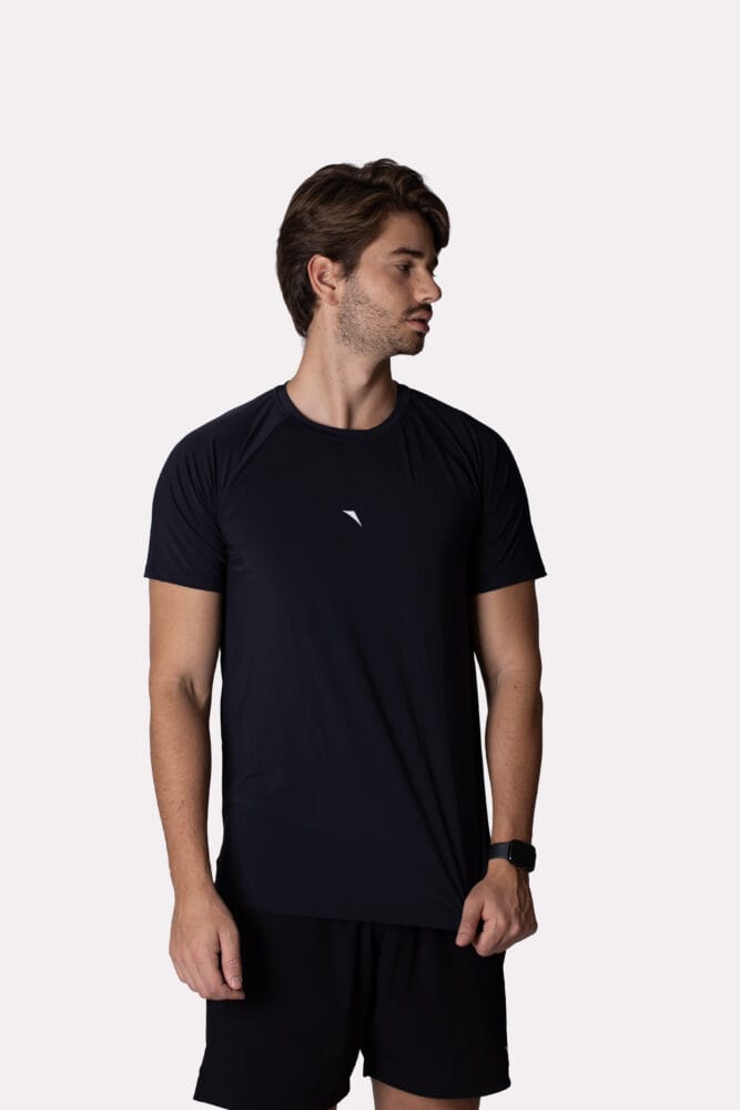 Camiseta masculina preta tech modal