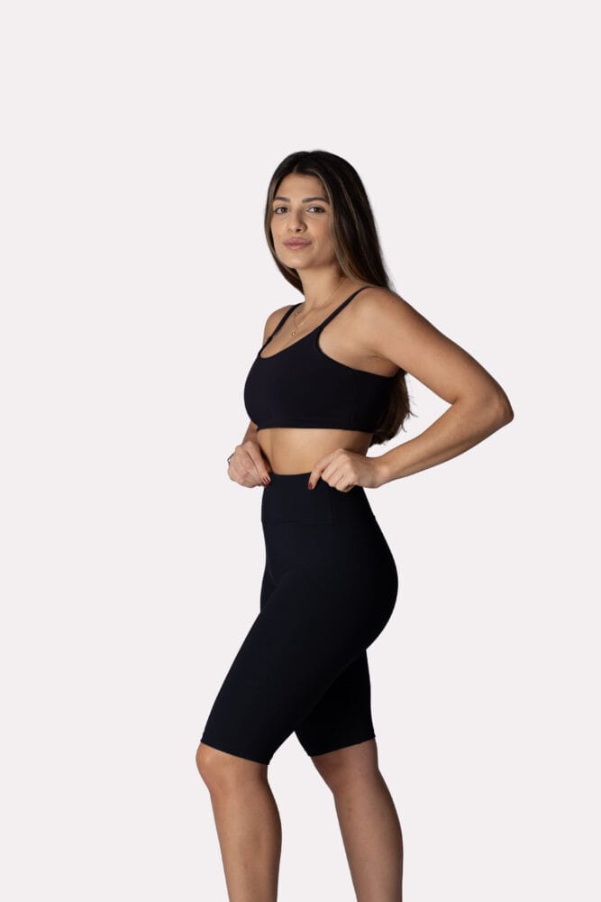 Bermuda ciclista preta lisa