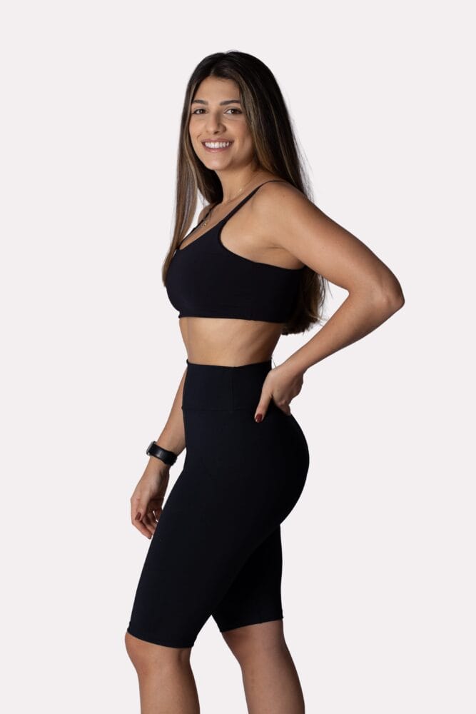 Bermuda ciclista preta lisa