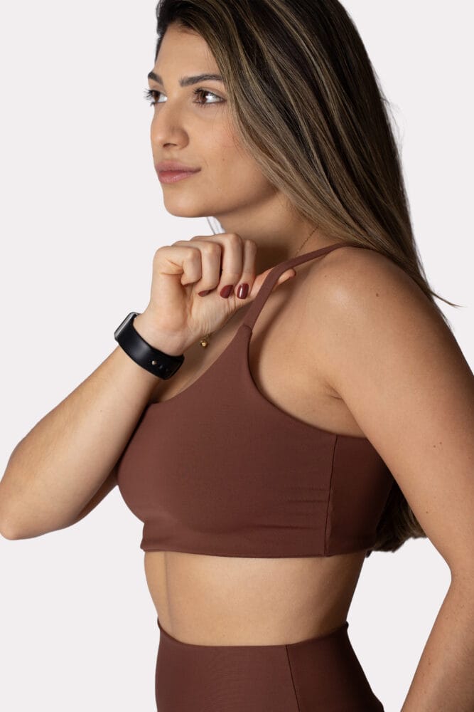 Top marrom de alça fina