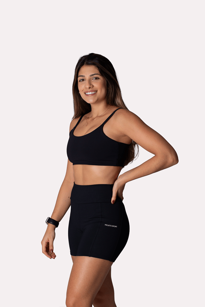 Short cross preto com bolso