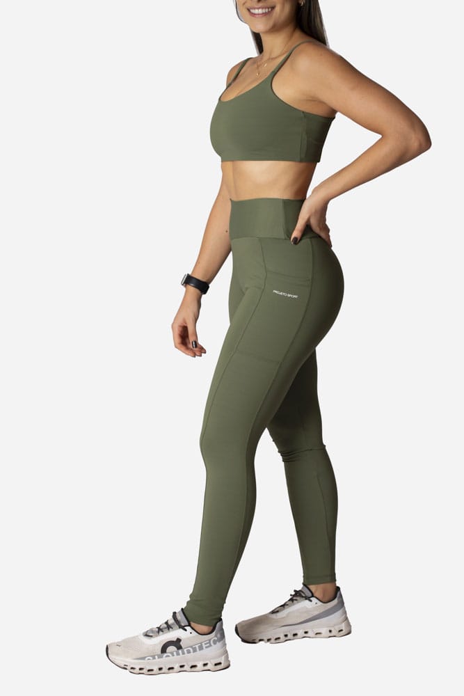 Top verde escuro de alça fina