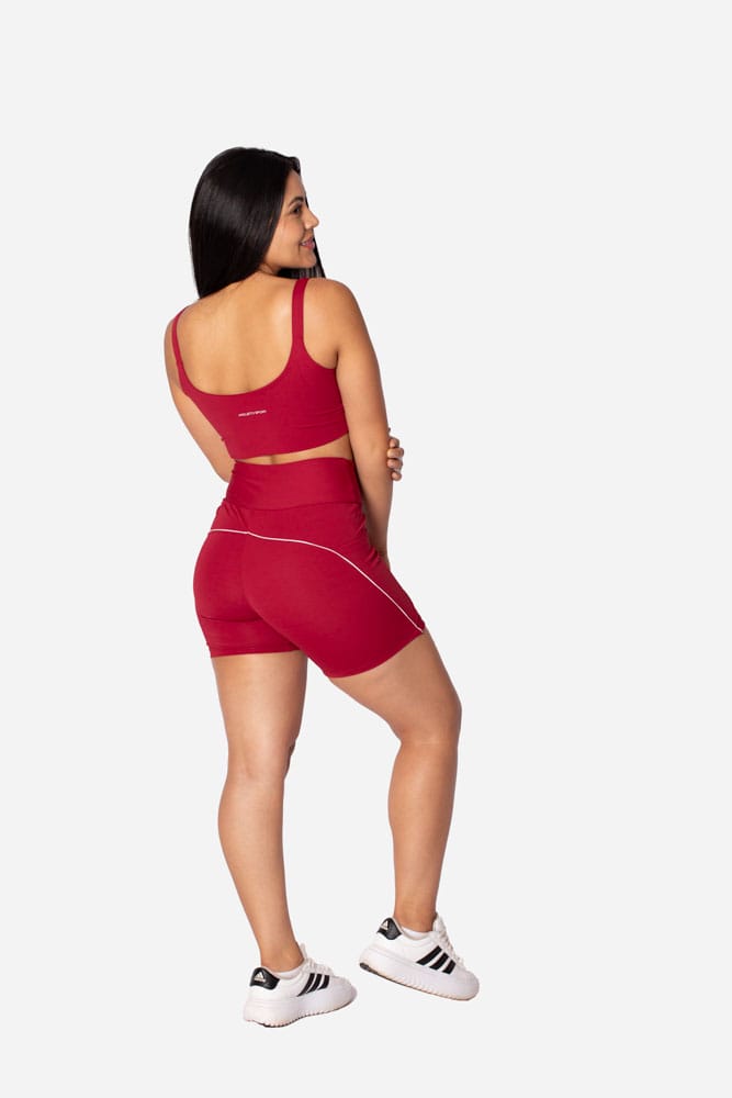 Bermuda meia-coxa divino com bolso e viés branco