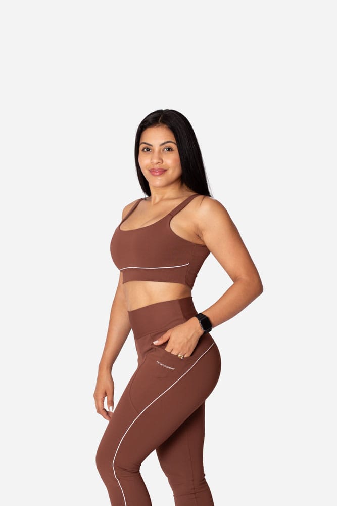 Legging marrom com bolso lateral e viés branco