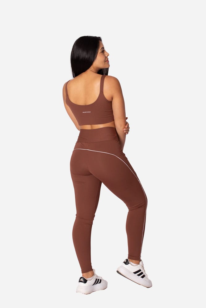 Legging marrom com bolso lateral e viés branco