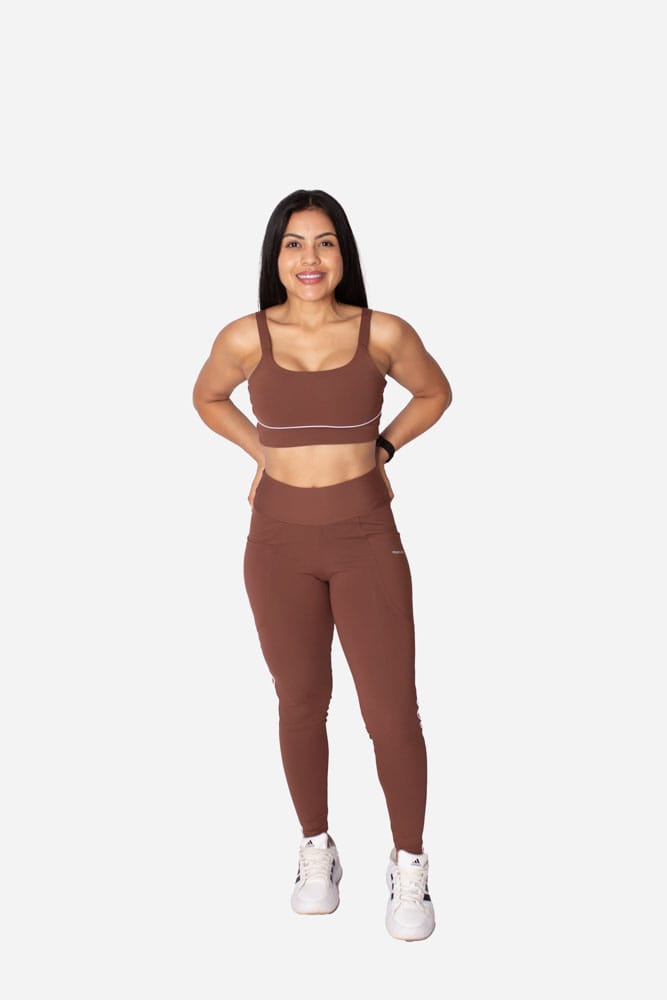 Legging marrom com bolso lateral e viés branco