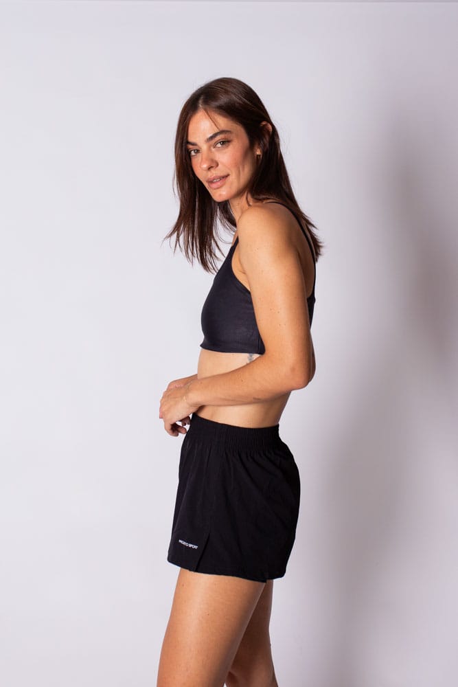 Short duplo preto com bolso