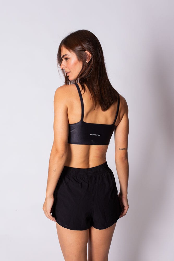 Short duplo preto com bolso