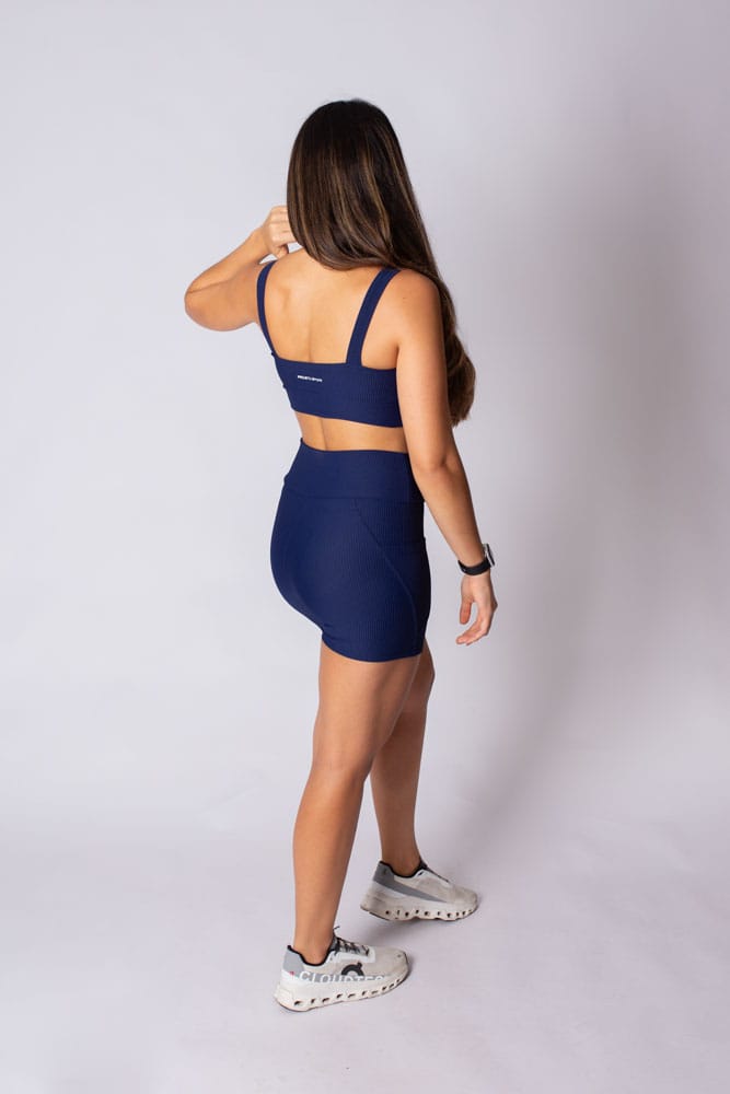 Short marinho canelado com bolso